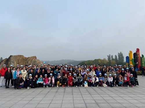 “不忘初心,我們?cè)诼飞稀敝黝}戶外拉練活動(dòng)合影.jpg “不忘初心,我們?cè)诼飞稀敝黝}戶外拉練活動(dòng)合影.jpg